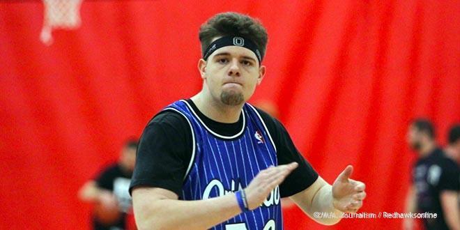 Sno Daze 2020: Seniors, faculty clash on the court